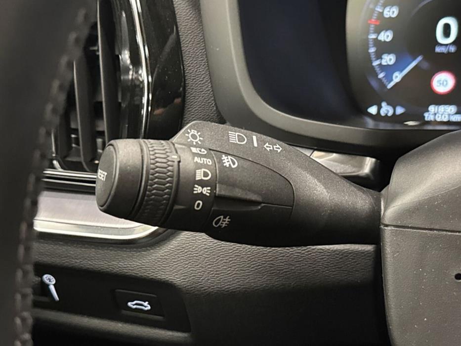 VOLVO V60 2020