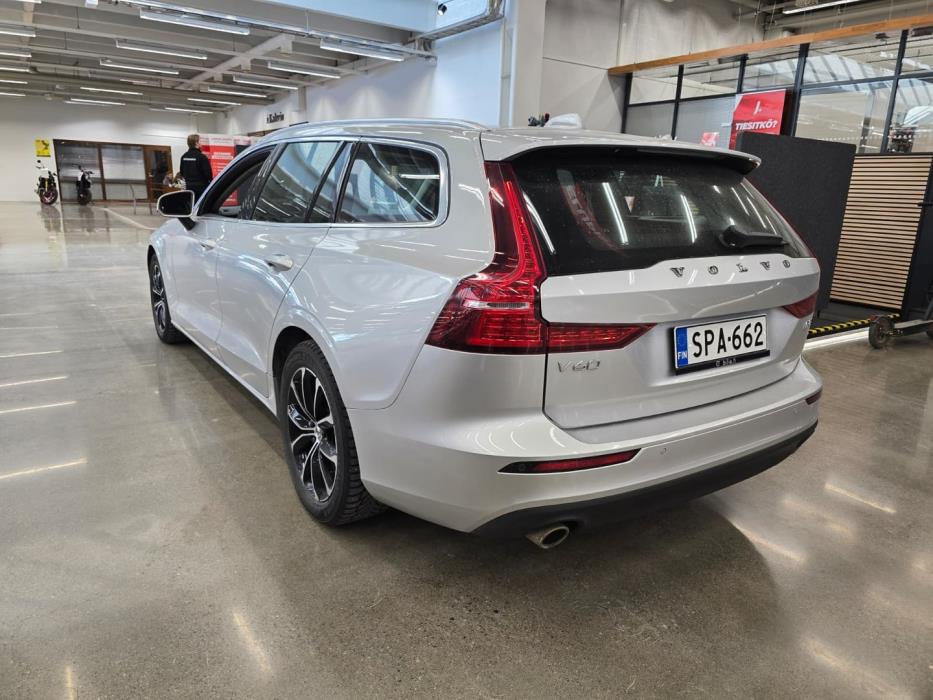 VOLVO V60 2020