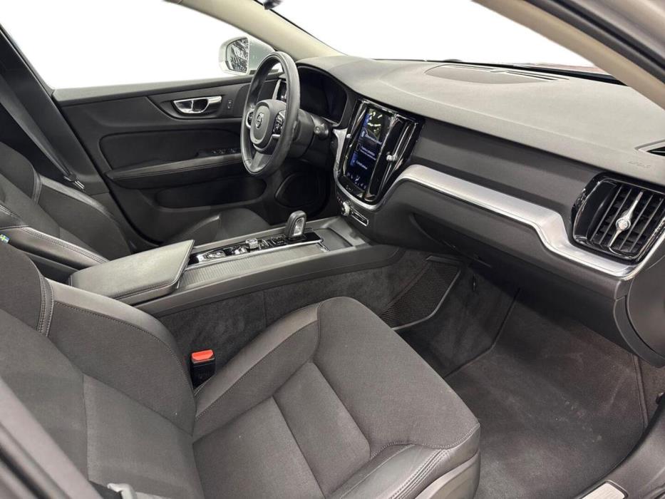 VOLVO V60 2020