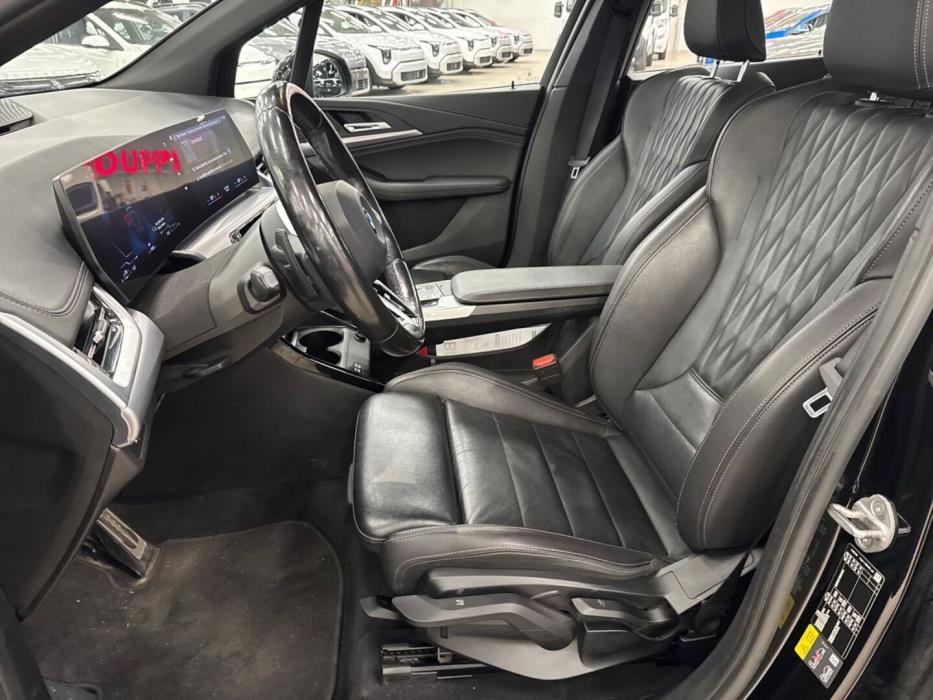 BMW 225 2023