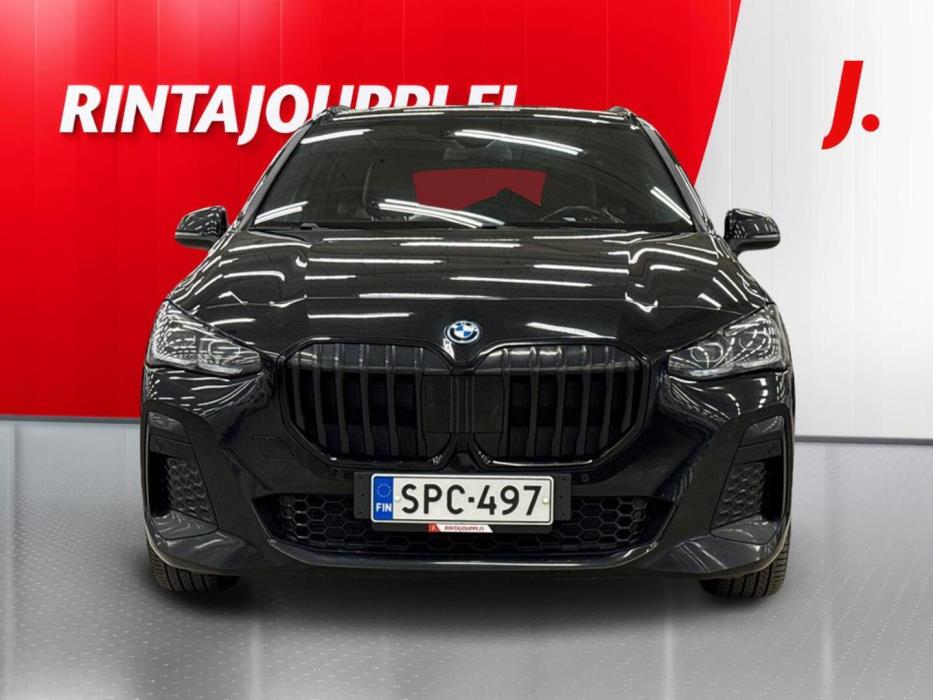 BMW 225 2023