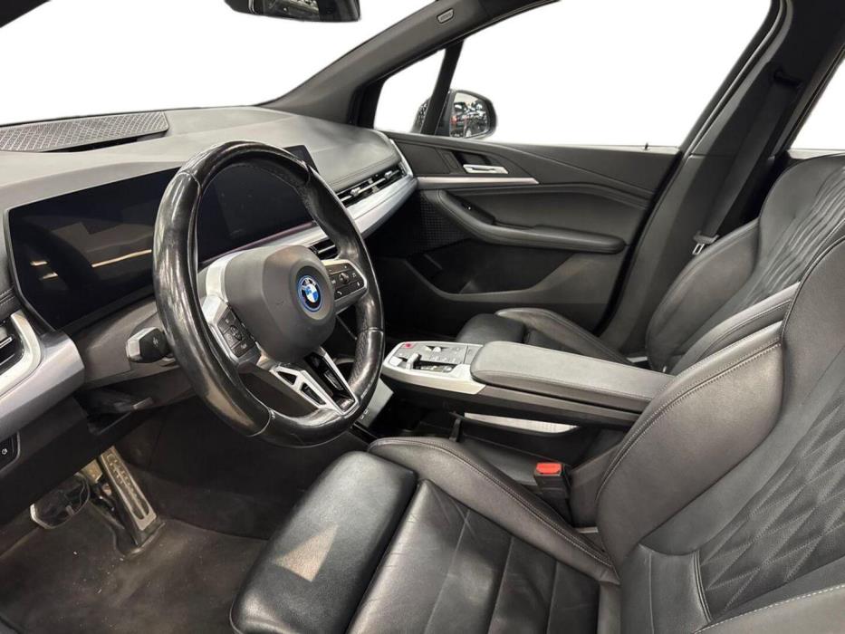 BMW 225 2023