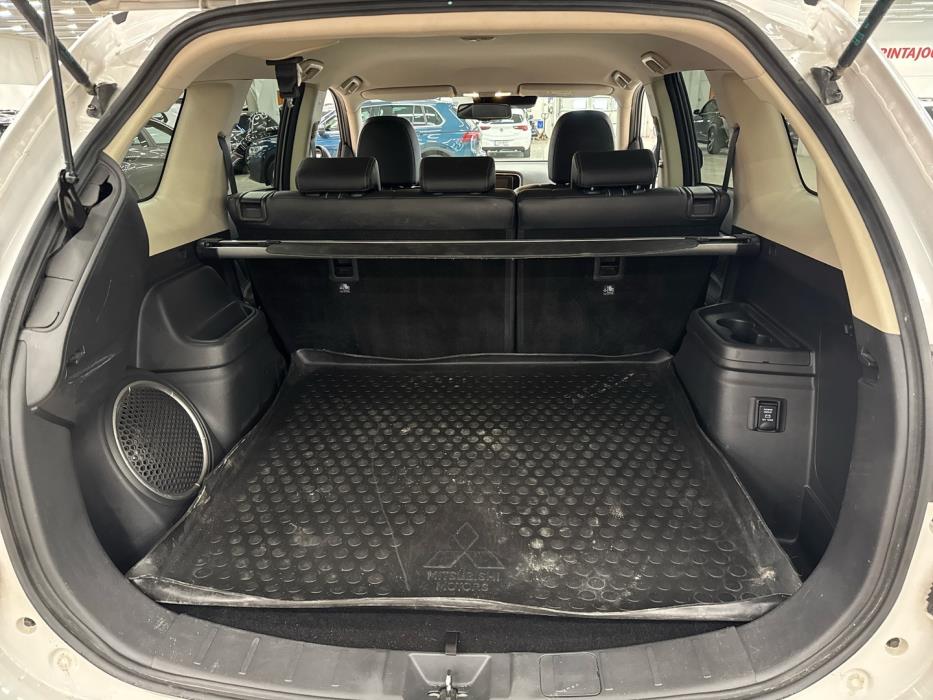 MITSUBISHI Outlander PHEV 2018