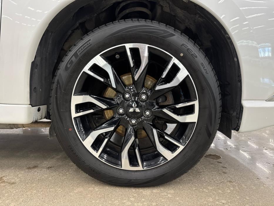 MITSUBISHI Outlander PHEV 2018