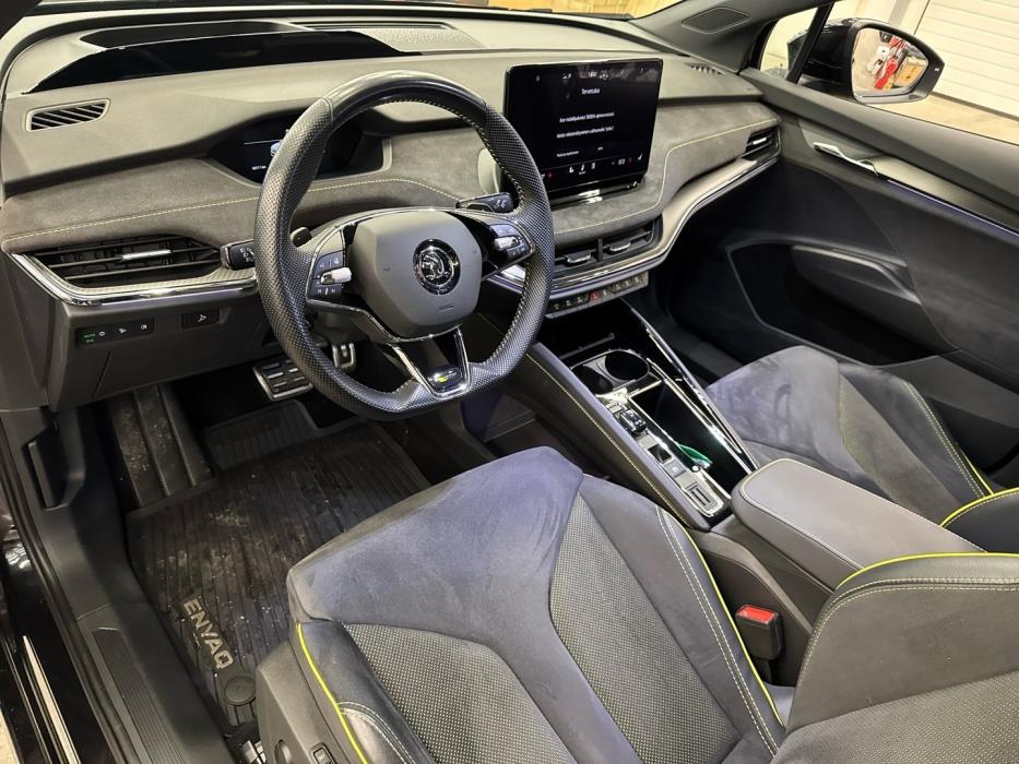 SKODA Enyaq 2023
