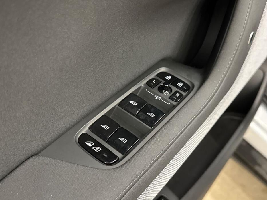 POLESTAR 2 2023