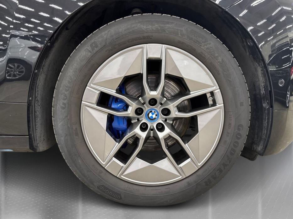 BMW iX 2023