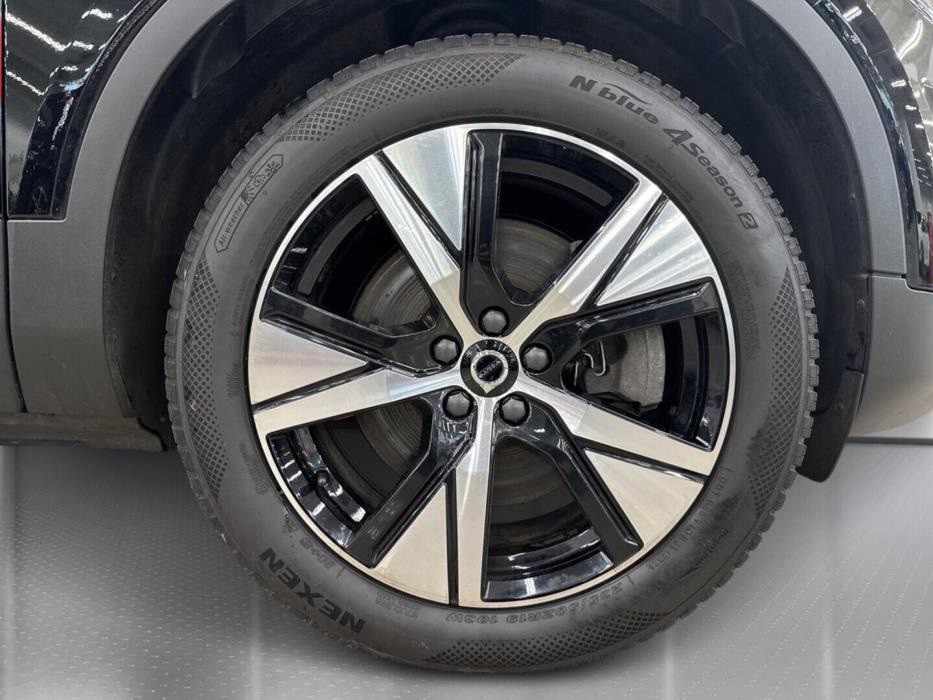 VOLVO XC40 2022