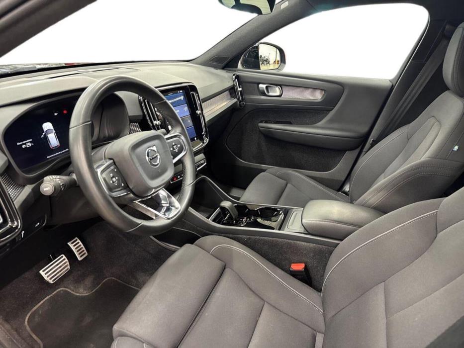 VOLVO XC40 2022