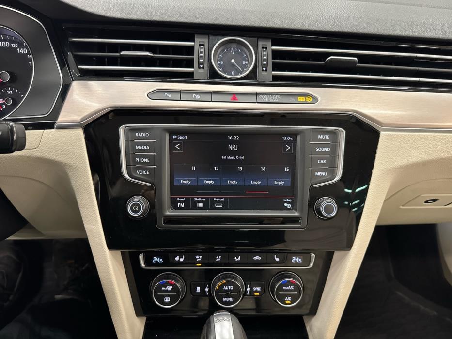 VOLKSWAGEN Passat 2015