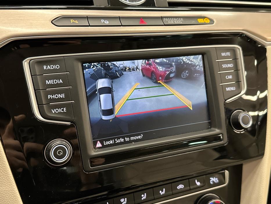 VOLKSWAGEN Passat 2015