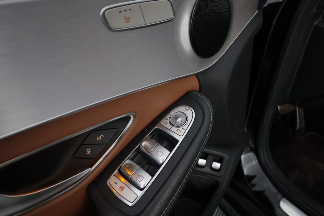 MERCEDES-BENZ C 2020