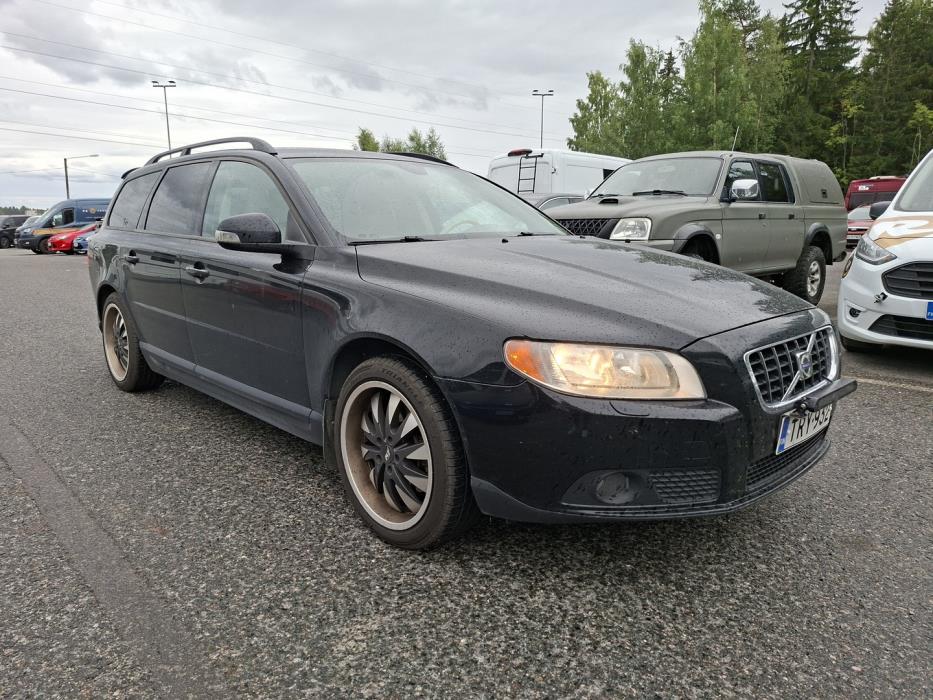 VOLVO V70 2008