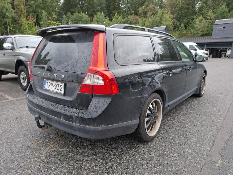 VOLVO V70 2008