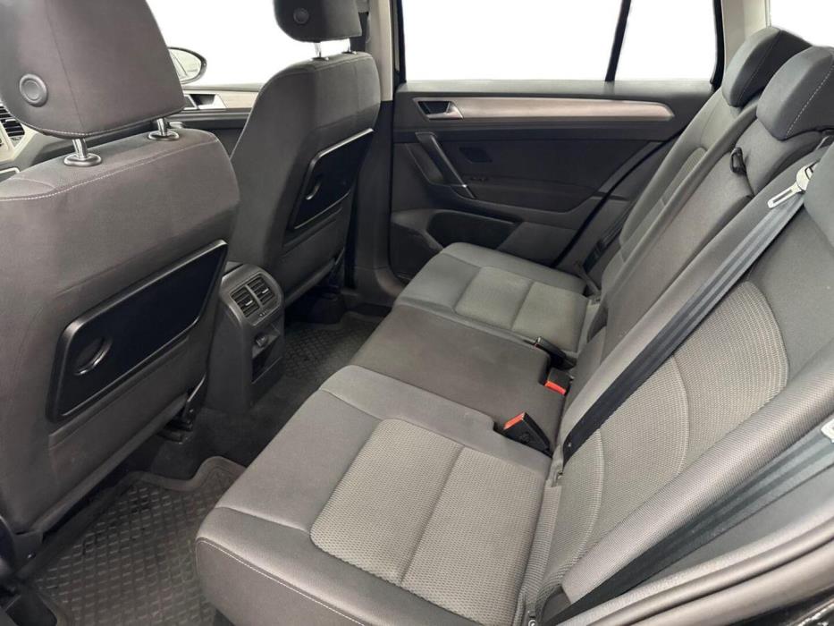 VOLKSWAGEN Golf Sportsvan 2014