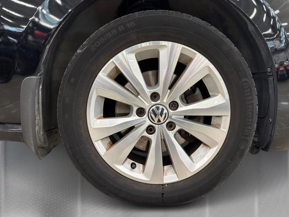VOLKSWAGEN Golf Sportsvan 2014