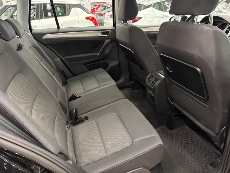 VOLKSWAGEN Golf Sportsvan 2014