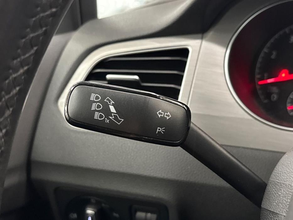 VOLKSWAGEN Golf Sportsvan 2014