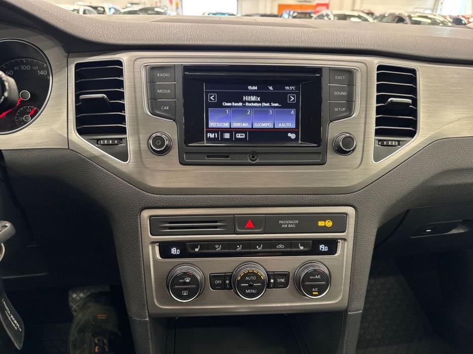 VOLKSWAGEN Golf Sportsvan 2014
