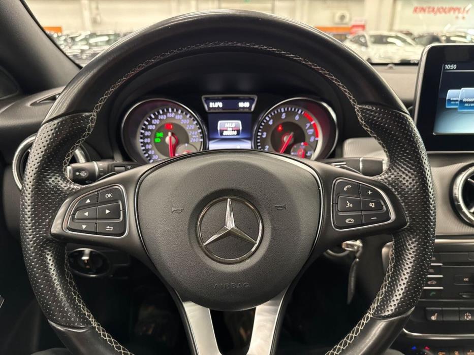 MERCEDES-BENZ CLA 2015