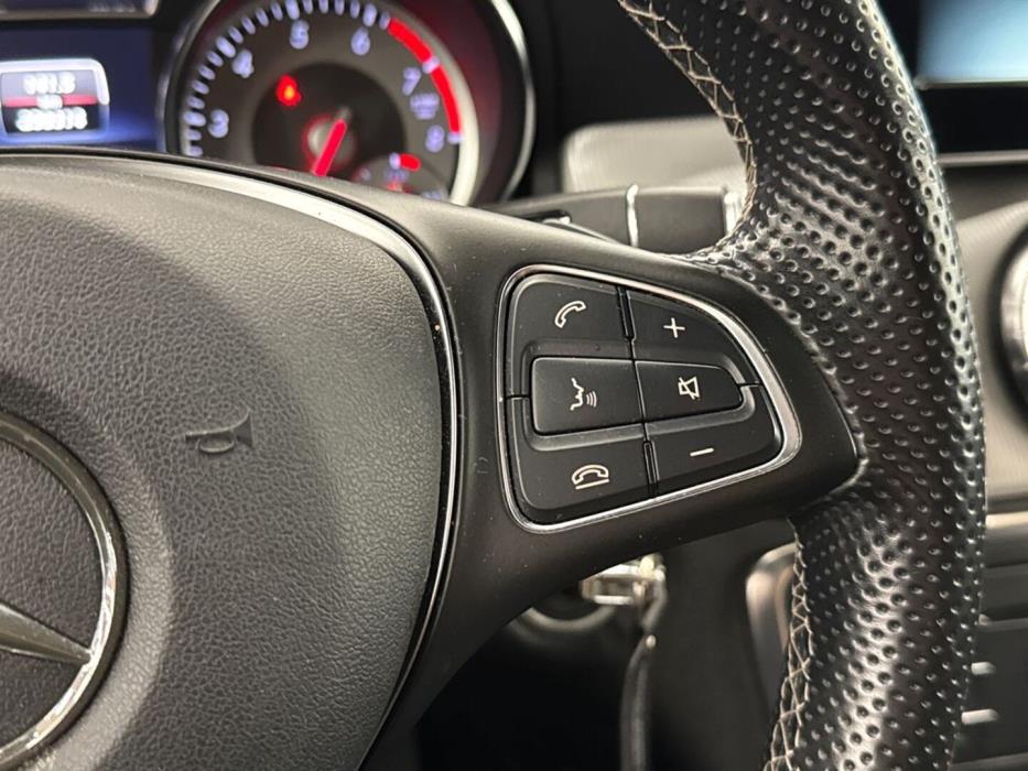 MERCEDES-BENZ CLA 2015