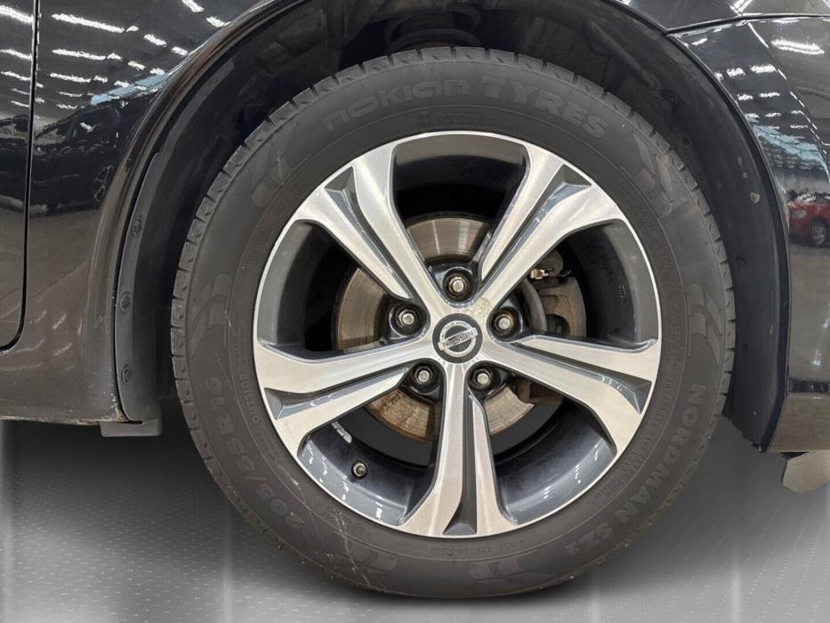 NISSAN Pulsar 2015