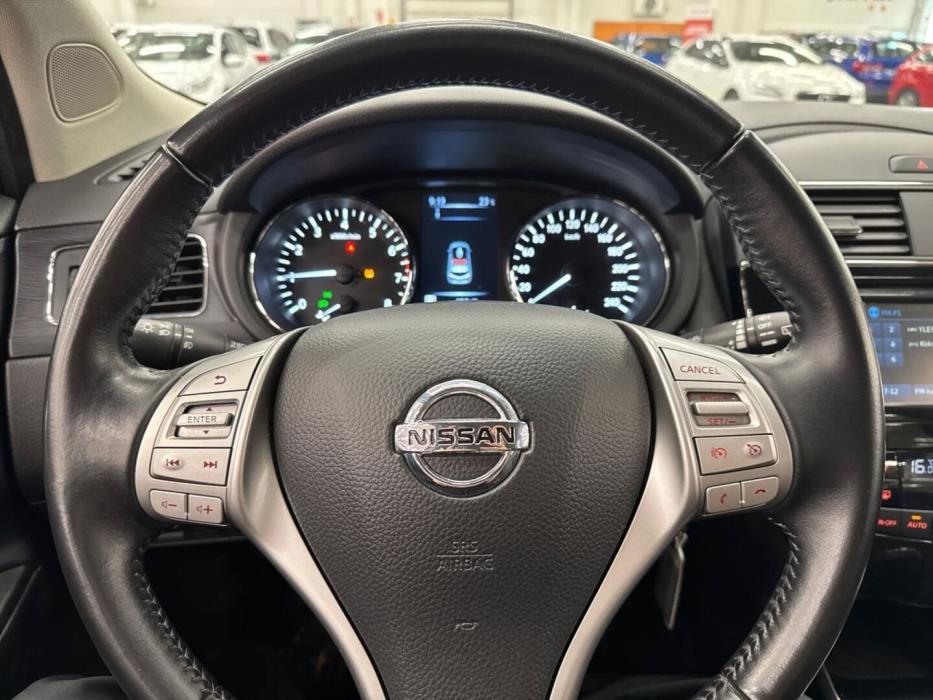 NISSAN Pulsar 2015
