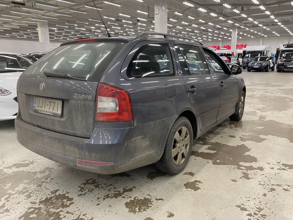 SKODA Octavia 2010