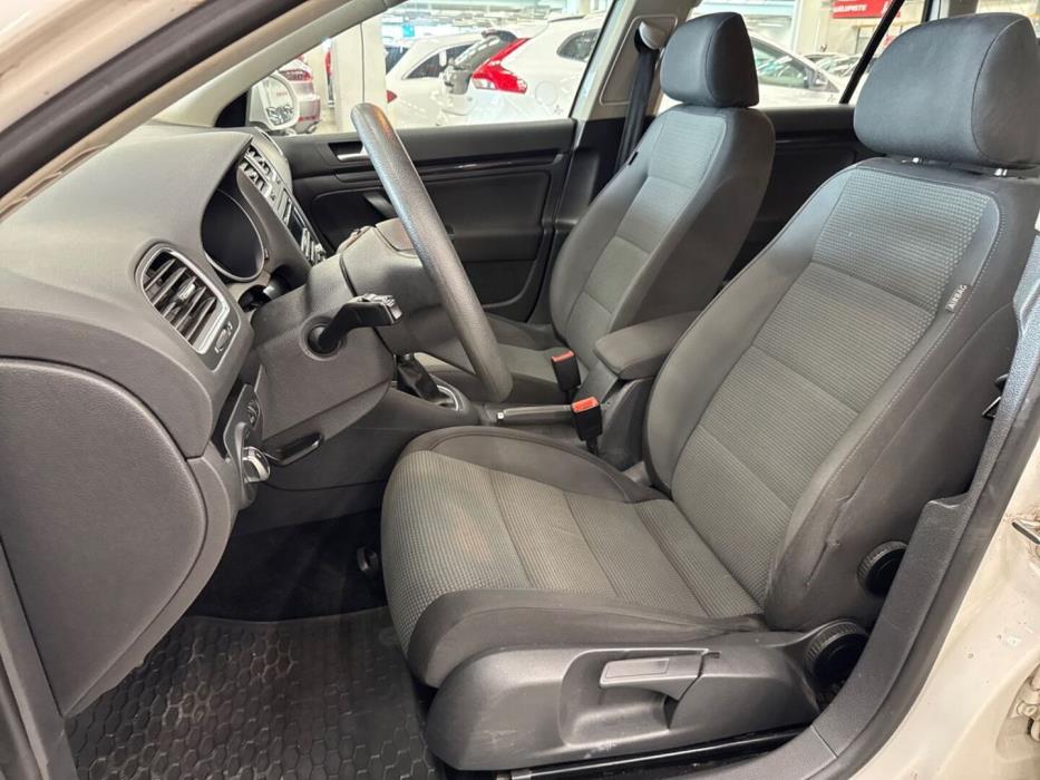 VOLKSWAGEN Golf 2011