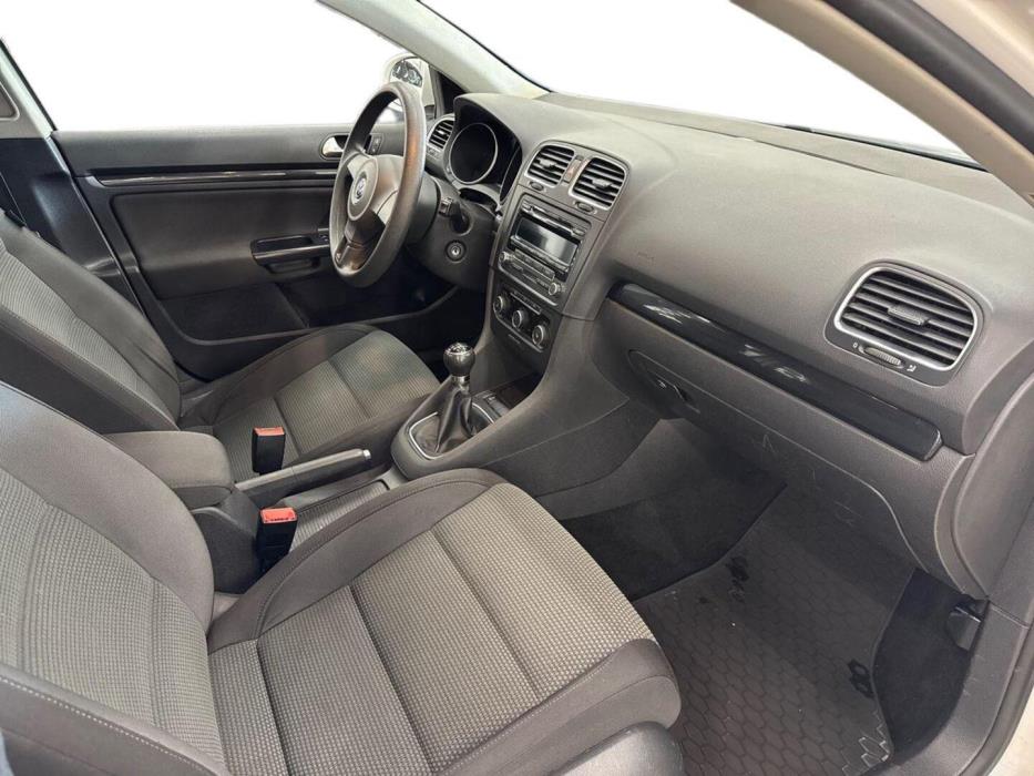 VOLKSWAGEN Golf 2011