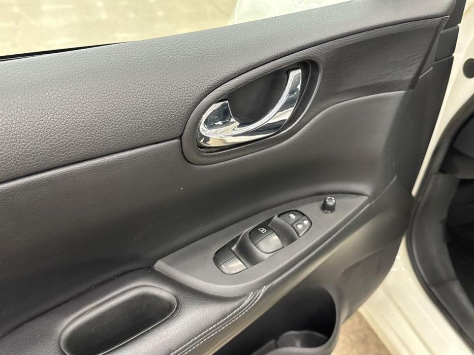 NISSAN Pulsar 2015
