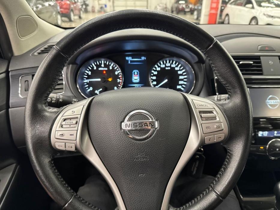 NISSAN Pulsar 2015