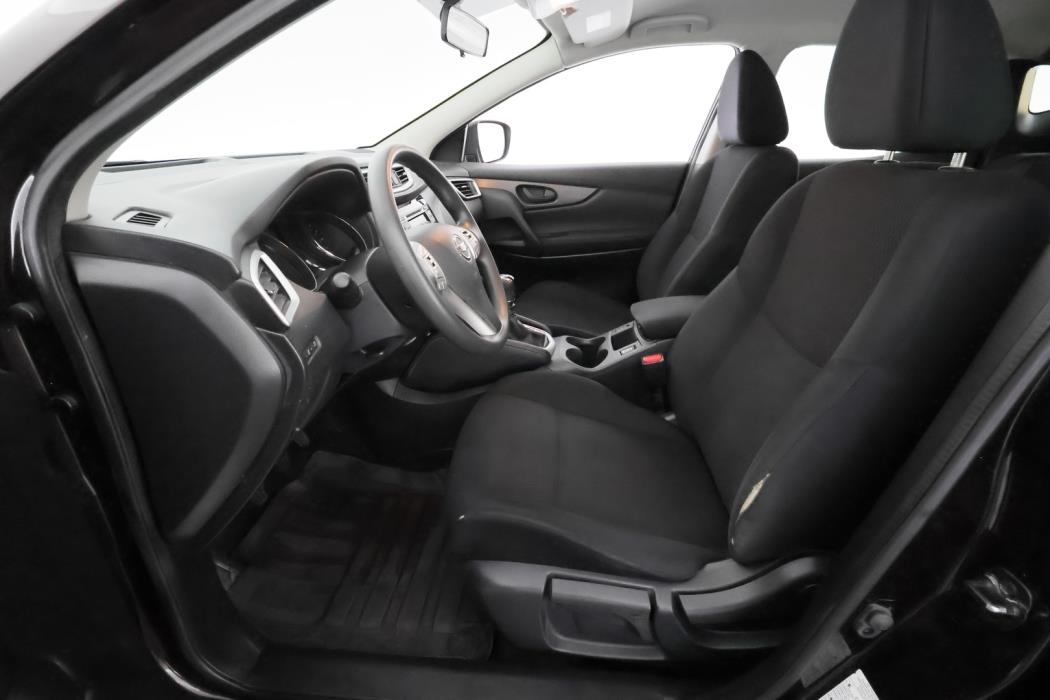 NISSAN Qashqai 2015