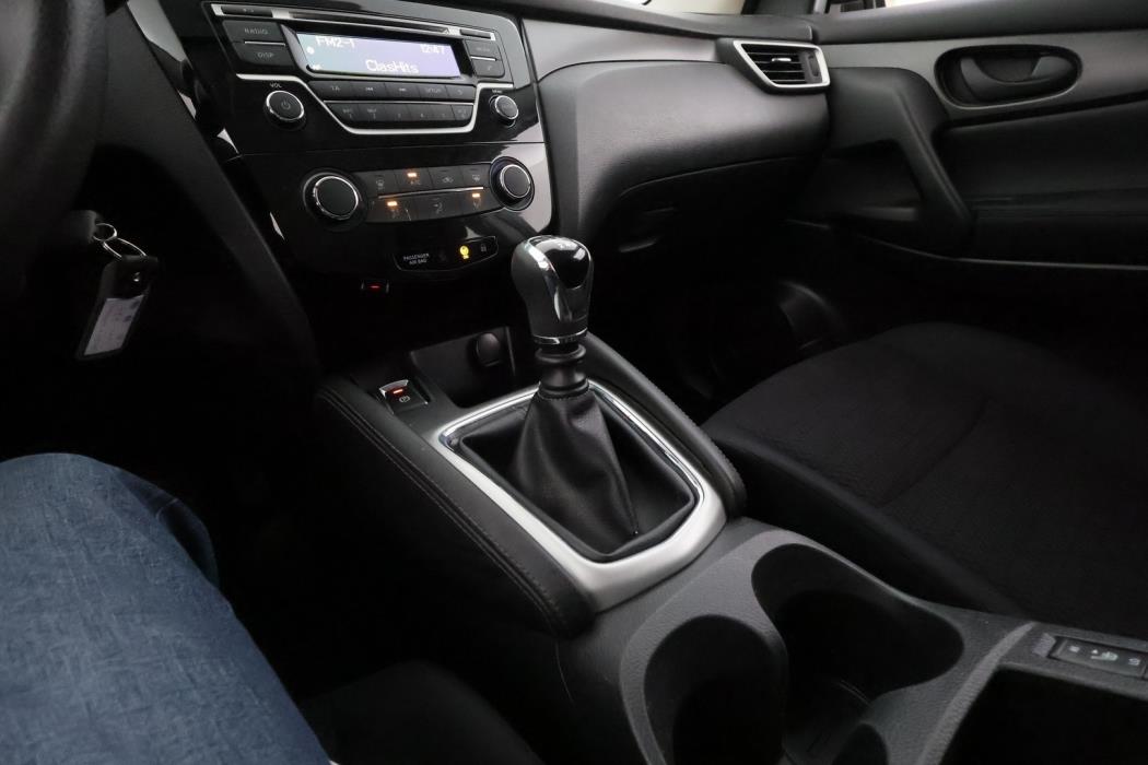 NISSAN Qashqai 2015