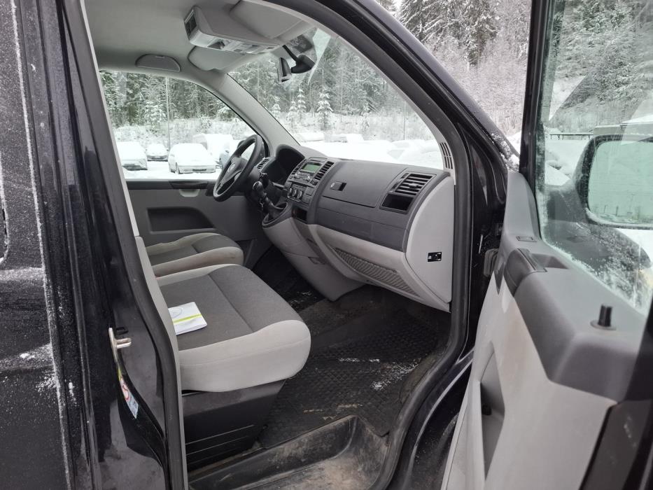 VOLKSWAGEN Transporter 2015