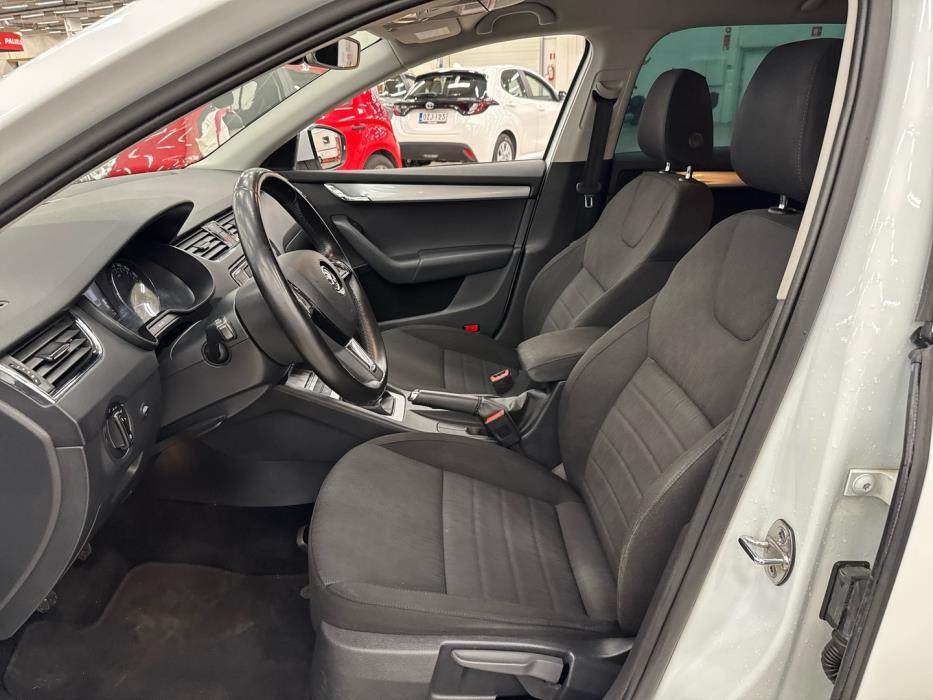 SKODA Octavia 2016