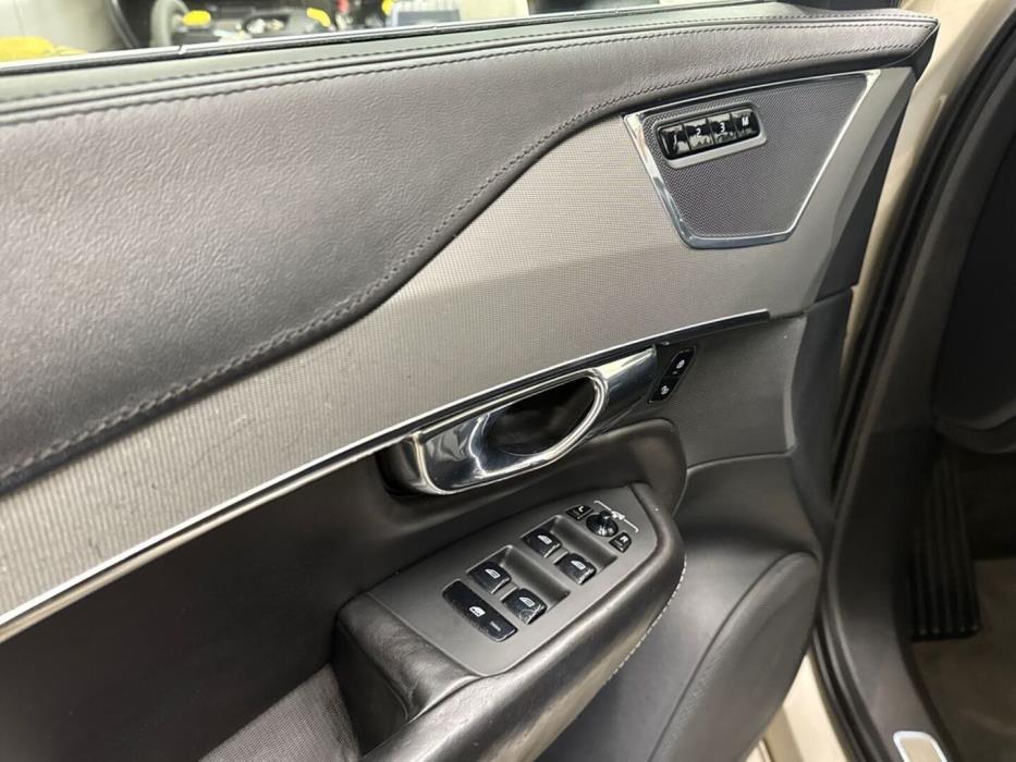 VOLVO XC90 2015
