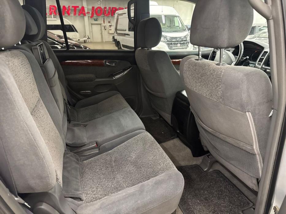 TOYOTA Land Cruiser 2003