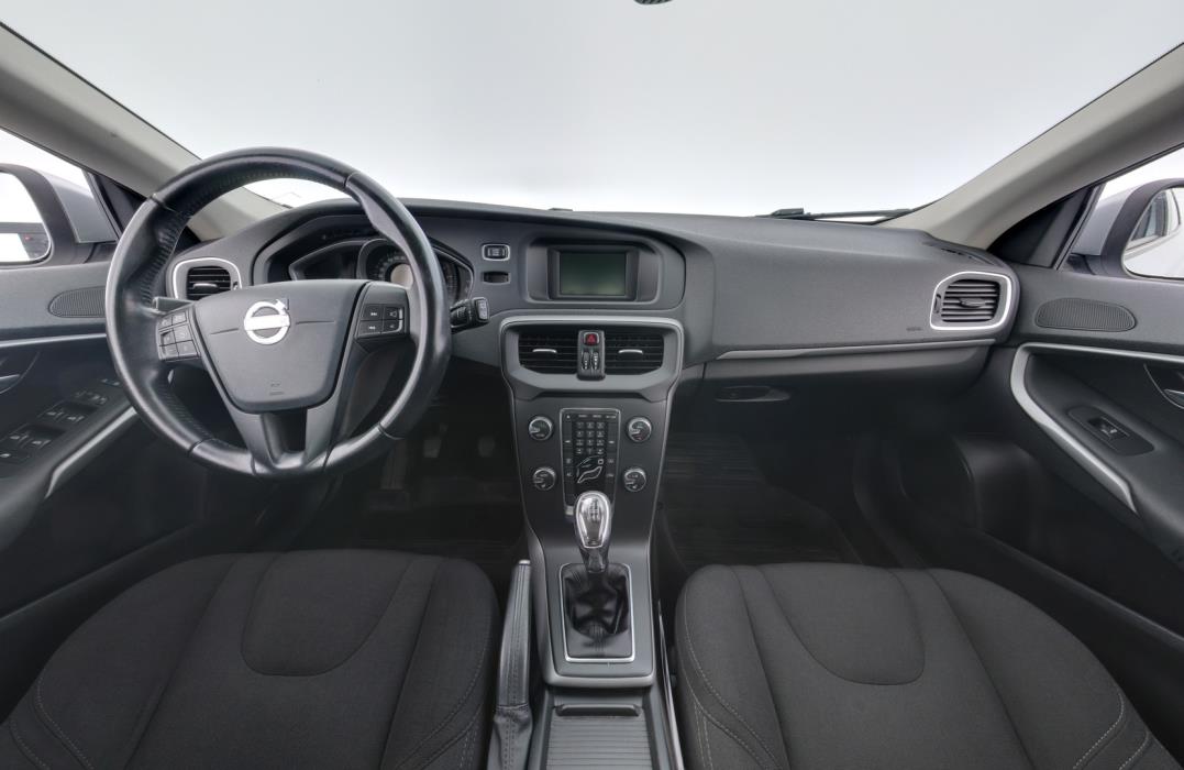 VOLVO V40 2013