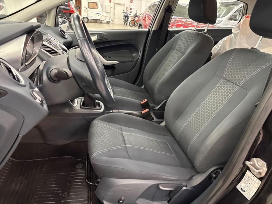 FORD Fiesta 2012