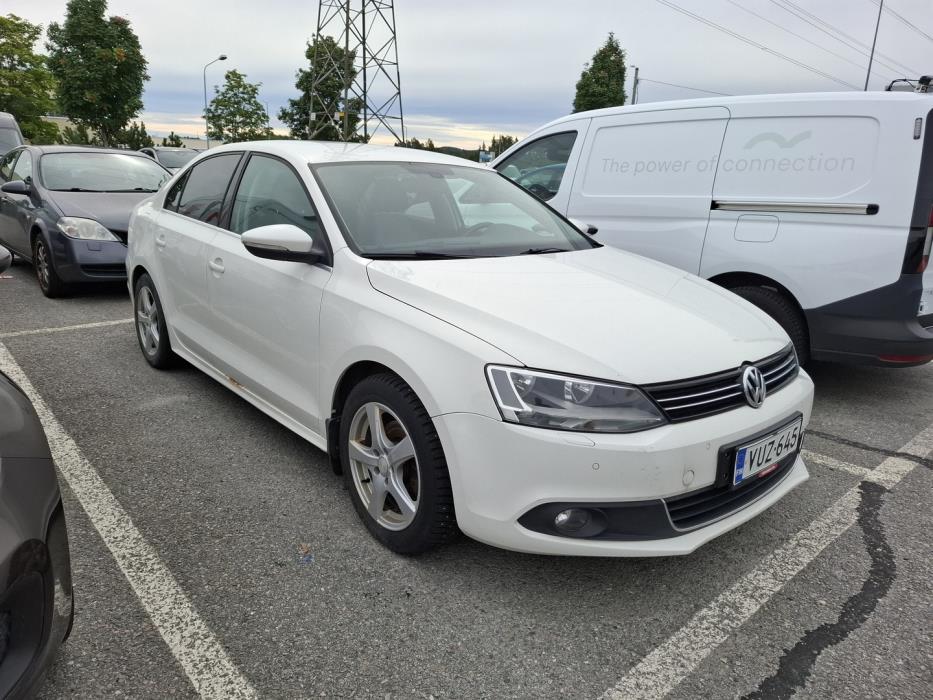 VOLKSWAGEN Jetta 2012