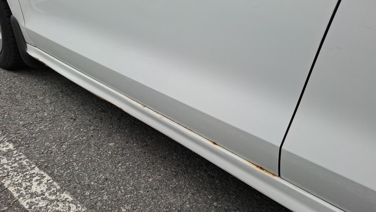VOLKSWAGEN Jetta 2012