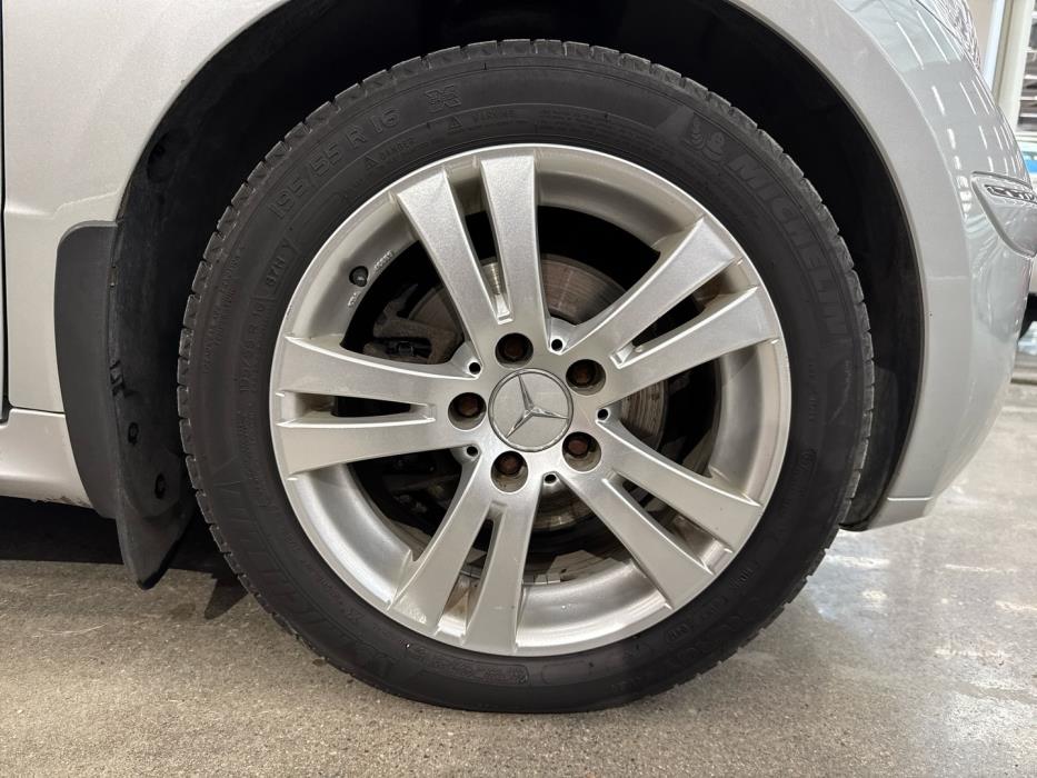 MERCEDES-BENZ A 2005