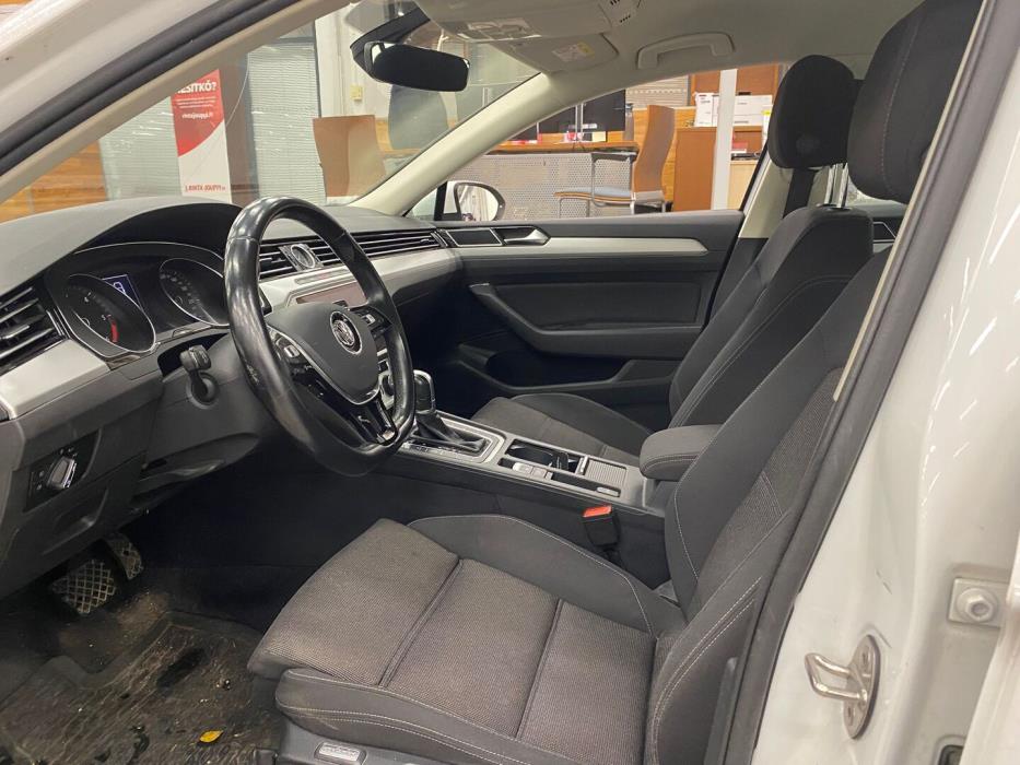 VOLKSWAGEN Passat 2017