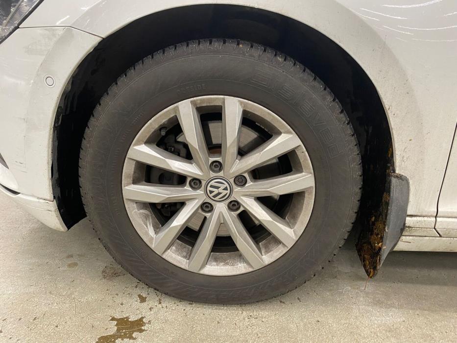 VOLKSWAGEN Passat 2017