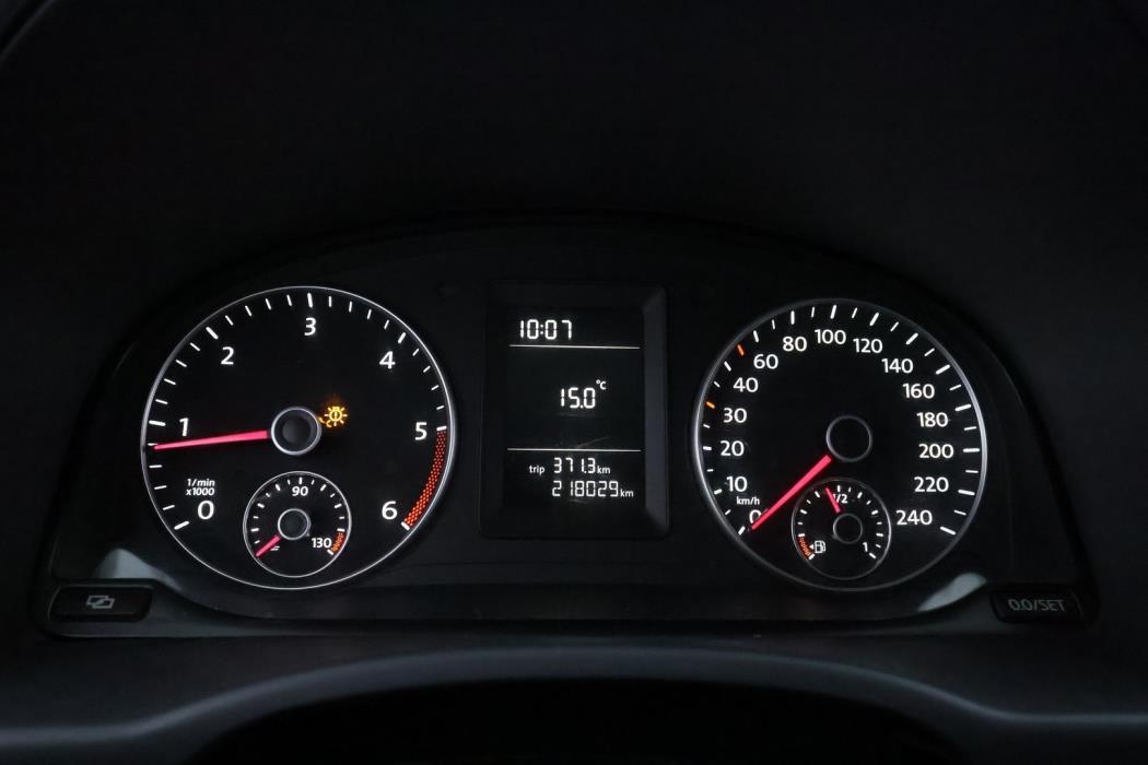 VOLKSWAGEN Caddy 2011