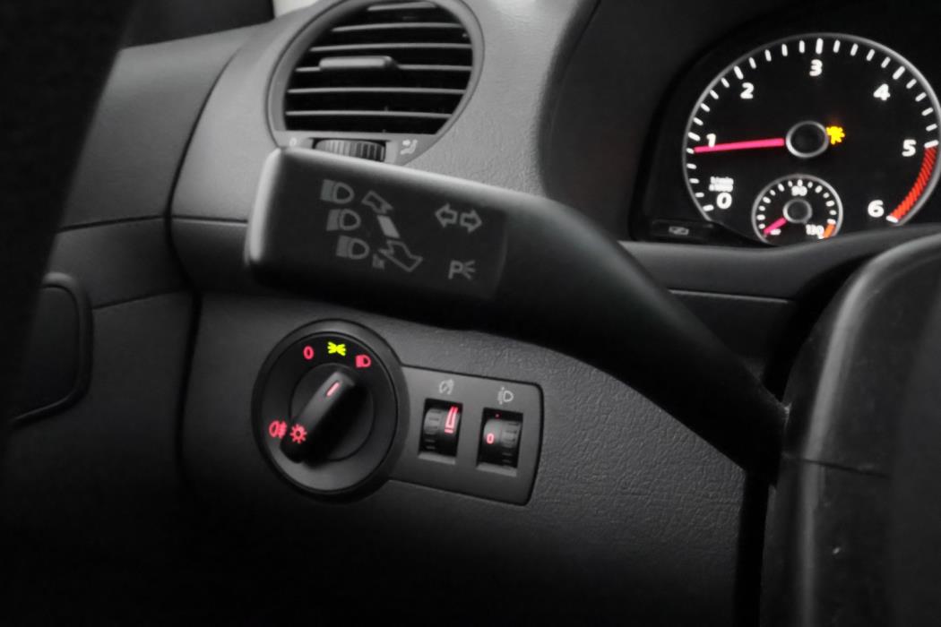 VOLKSWAGEN Caddy 2011