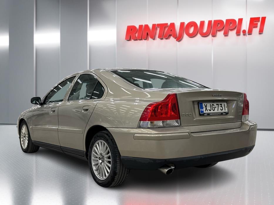 VOLVO S60 2005
