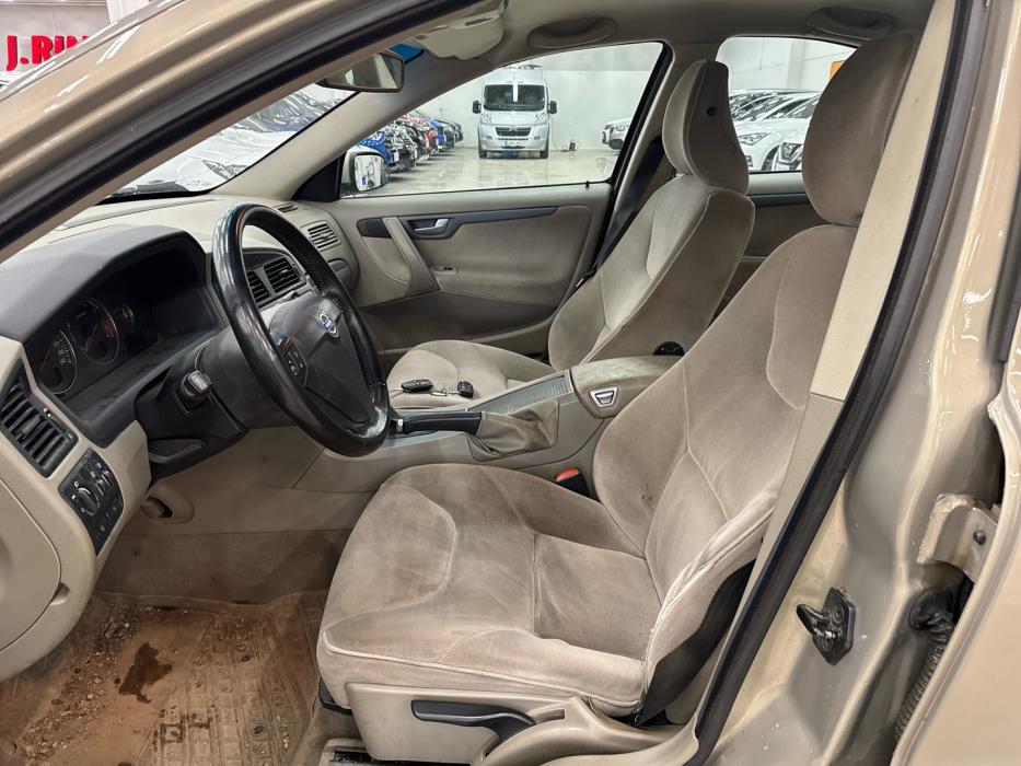 VOLVO S60 2005