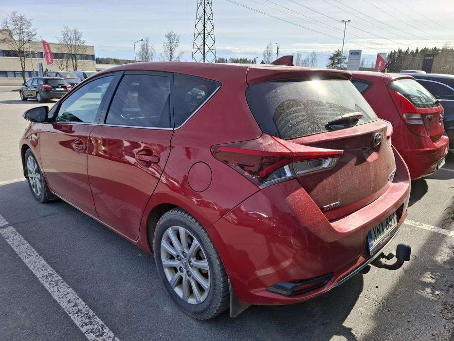 TOYOTA Auris 2016
